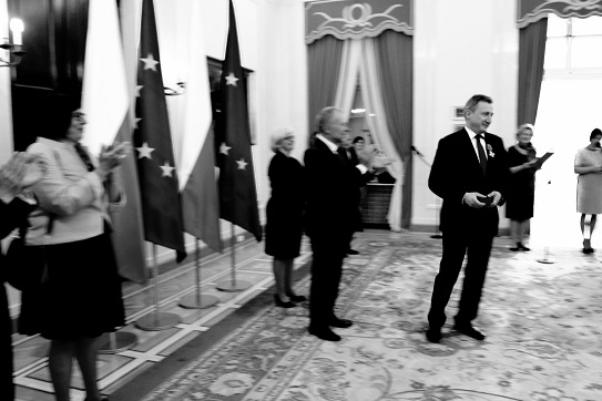 Ceremonia wręczenia wysokich odznaczeń RP dla Forum Dialogu i Friends of the Forum, Pałac Prezydencki, 30 czerwca 2015 Ceremonia wręczenia wysokich odznaczeń RP dla Forum Dialogu i Friends of the Forum, Pałac Prezydencki, 30 czerwca 2015